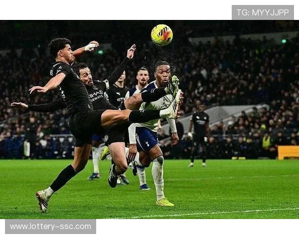 索兰克梅开二度助热刺逼平曼城，赛后因伤退场存疑